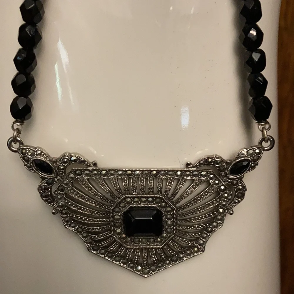 1928 brand Art Deco inspired set necklace & earrings. Beautiful. Earrings unworn - Picture 3 of 6